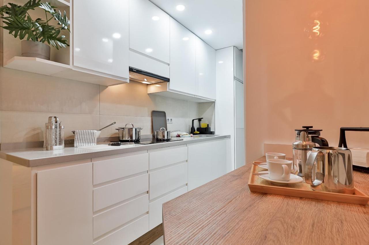 C24 Fantastic 4 Bedroom With Terrace مالقة المظهر الخارجي الصورة